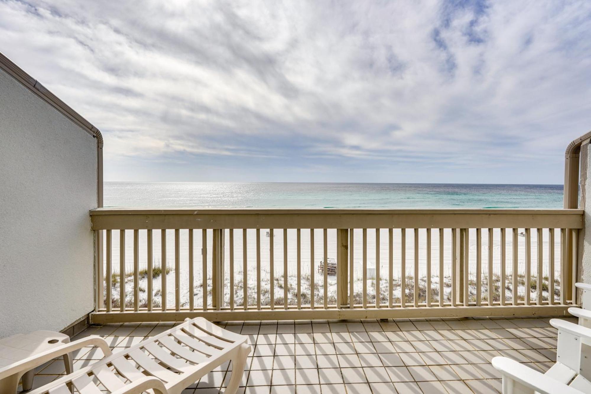 Apartment 2-story Beachfront In Pcb With Community Pool! Panama City Beach