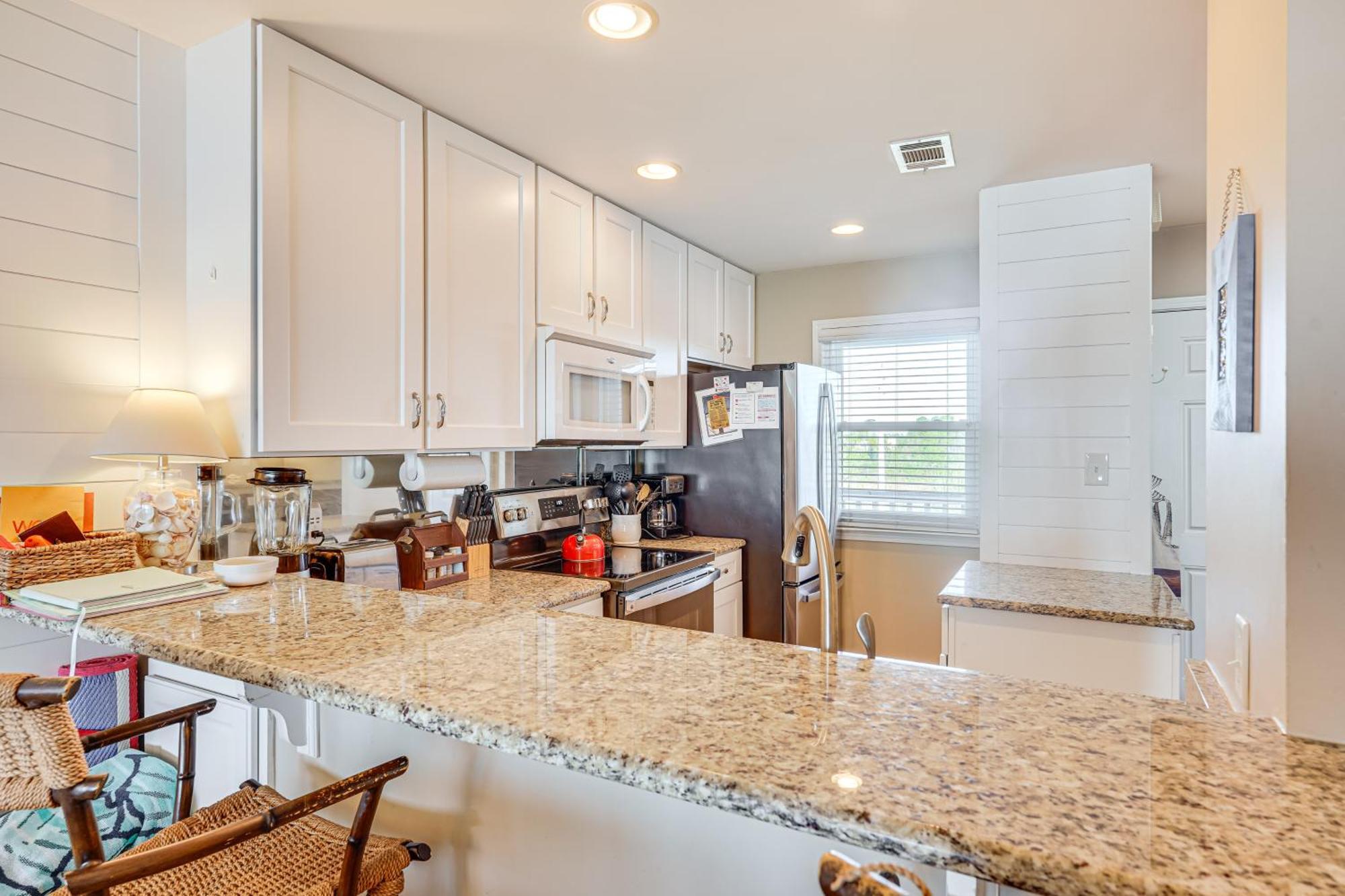 2-story Beachfront In Pcb With Community Pool! *